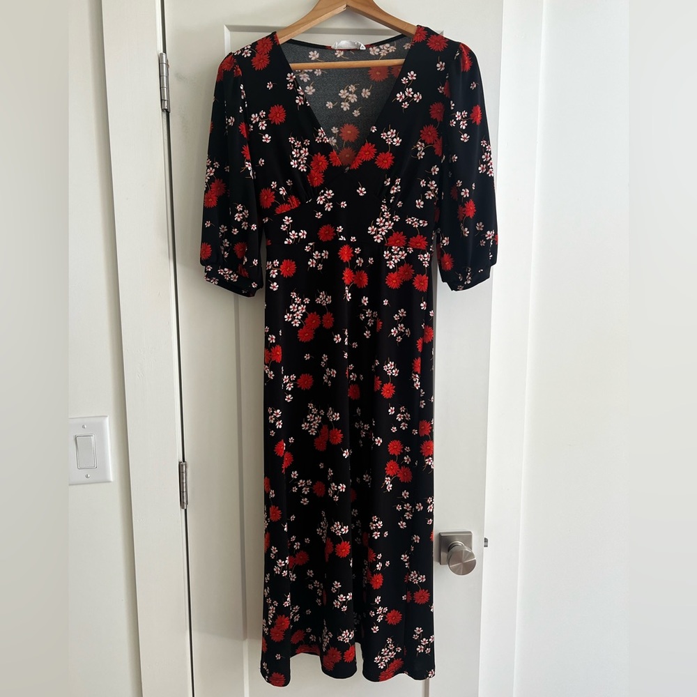 All In Favor Black Floral Dress size Small